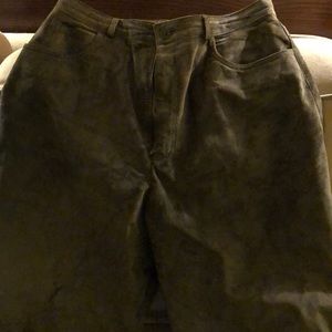 Amazing leather/suede, fully lined trousers.